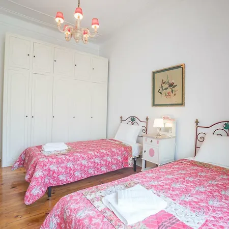 Campo Pequeno 3bdr Appartamento *